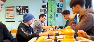 Bild zu: Buigen-Gymnasium erhält Auszeichnung als Schachschule